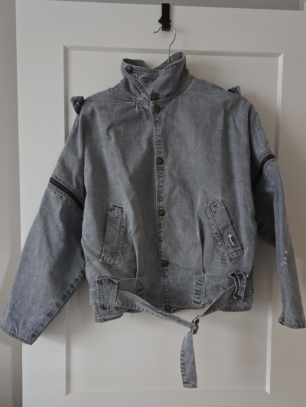 Guess Vintage Women's Light Gray Denim Jacket with Belt